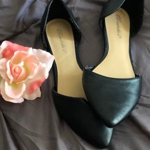Pointed toe flats